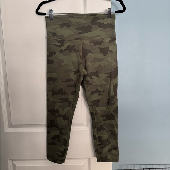 lululemon athletica Pants - Lululemon align capri